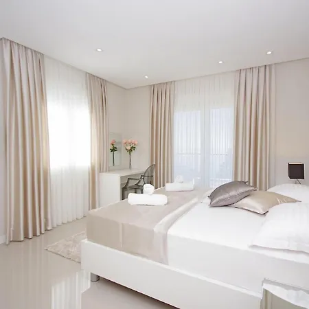 Olive Hill Μακάρσκα