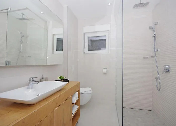 Olive Hill * Makarska