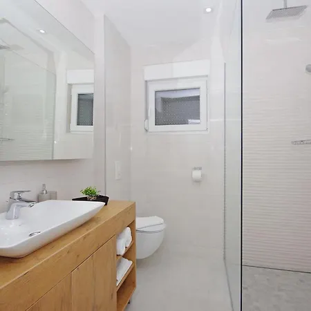 Olive Hill * Makarska