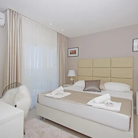 Ferienhaus Olive Hill Makarska